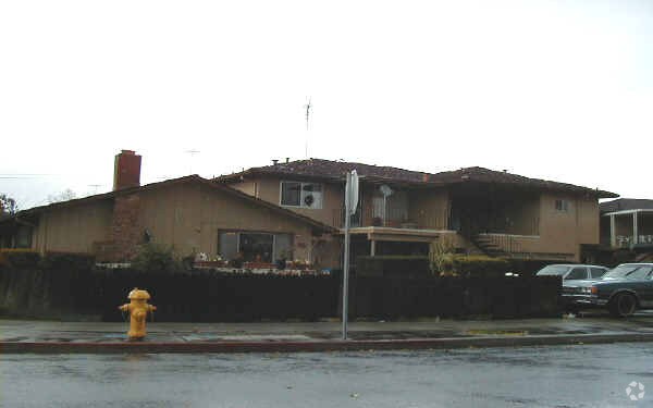 Building Photo - 642 Nello Dr