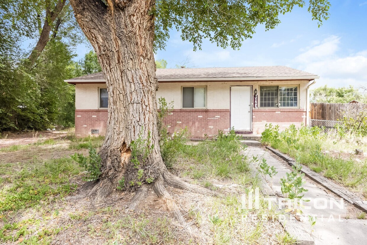 Foto principal - 2125 Frontier Dr