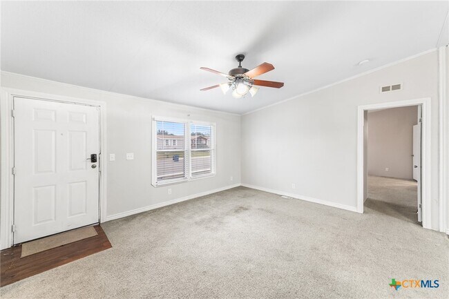 Foto del edificio - 2676 Pahmeyer Rd