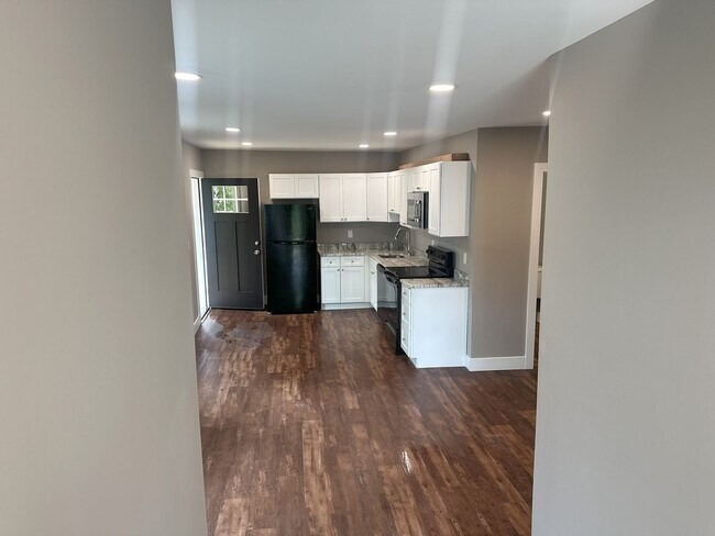 Building Photo - 32-34 Spruce Street