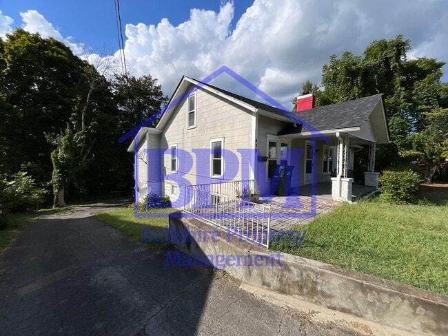 Building Photo - Charming 2-Bedroom Home in the Heart of Di...