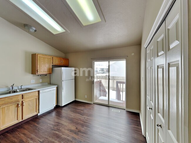 Building Photo - 2961 W 1400 N