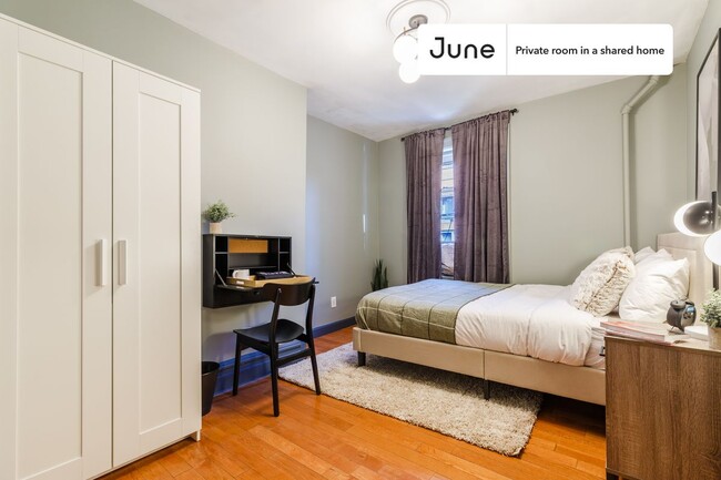 Private bedroom in 4 bed/1 bath Home - Private bedroom in 4 bed/1 bath Home