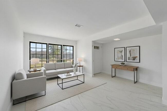 Building Photo - 9711 Bertwood St