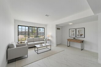 Building Photo - 9711 Bertwood St