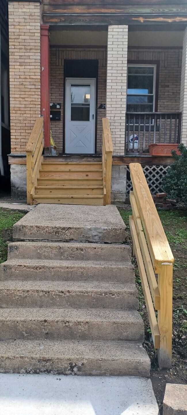 Building Photo - 203 Merrimac St