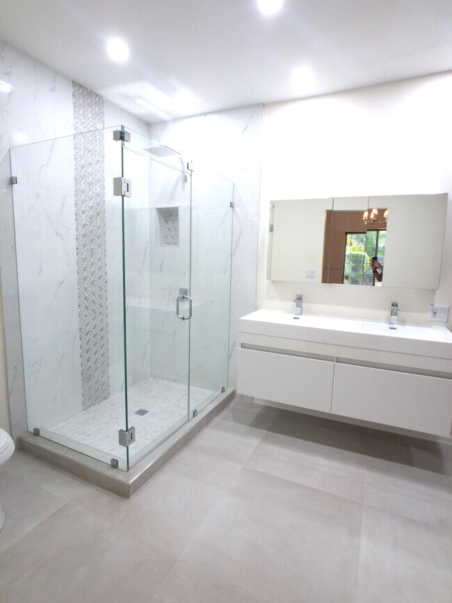 20 S Lakeshore Dr, Hypoluxo, FL 33462 House Rental in Hypoluxo, FL