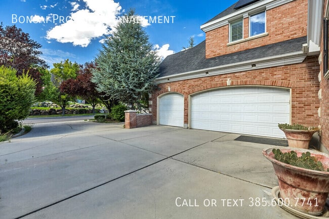Building Photo - 11291 Palisade View Dr
