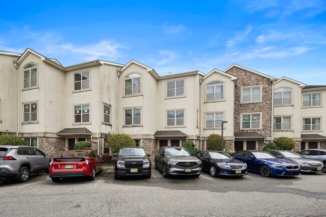 Foto del edificio - 1625 Paterson Plank Rd
