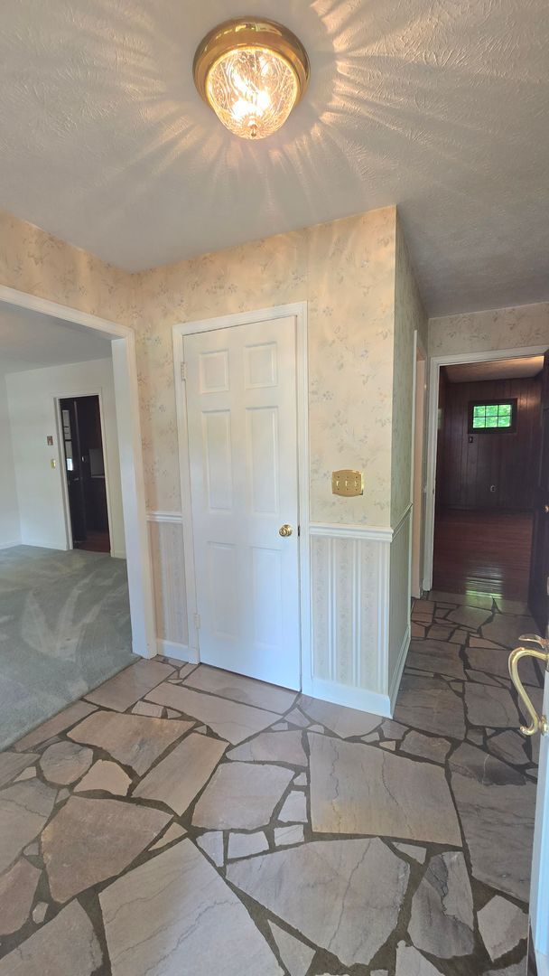 Foto del edificio - 4 Bed/2.5 Bath Brick Home - Kingsport TN