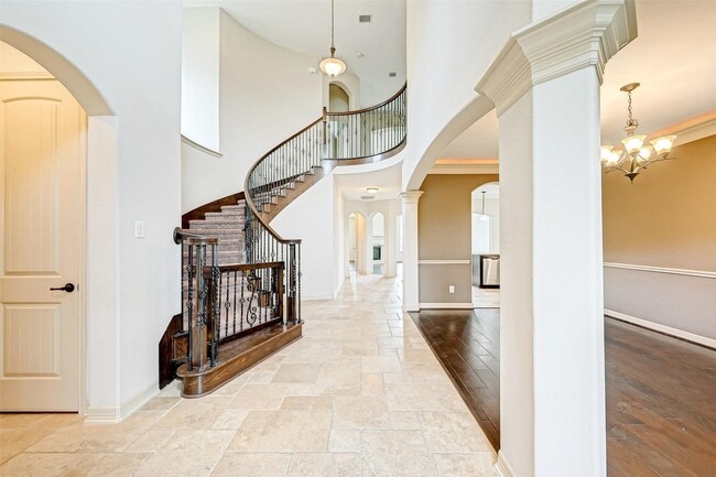 Building Photo - 31815 Dunham Lake Dr