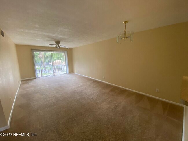 Foto del edificio - 4836 Atlantic Blvd
