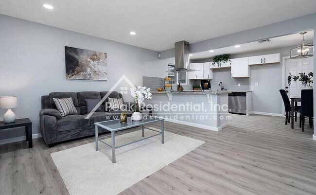 Foto del edificio - Updated Citrus Heights 3bd/2ba Home with 4...