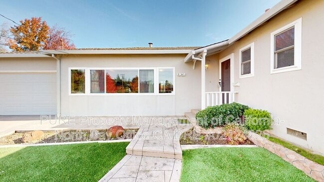 Building Photo - 32 Colinda Dr