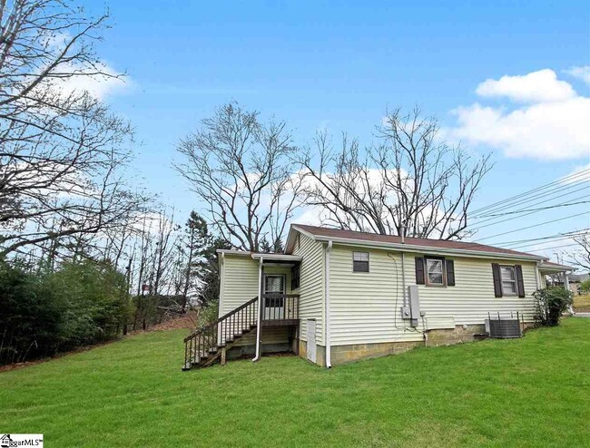 Building Photo - 212 Feaster Rd