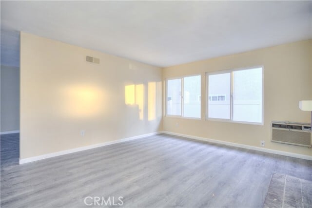 Building Photo - 154 S Linda Way