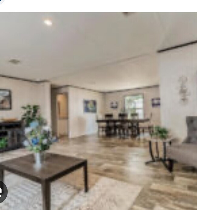 Foto del edificio - 5129 Strickland Trail