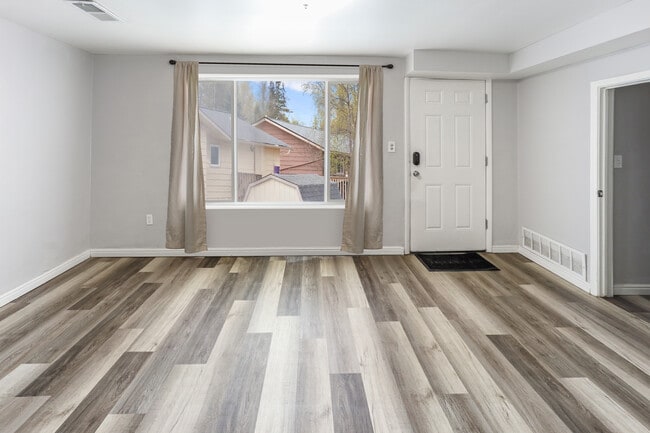 Foto del edificio - 2910 Orchard Cir