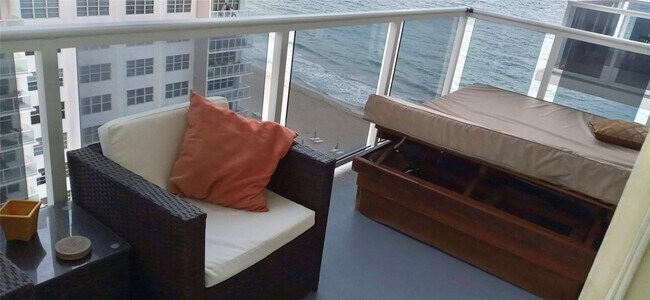 Foto del edificio - 3700 Galt Ocean Dr