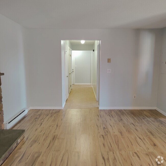 Building Photo - 140 Hamden Ave