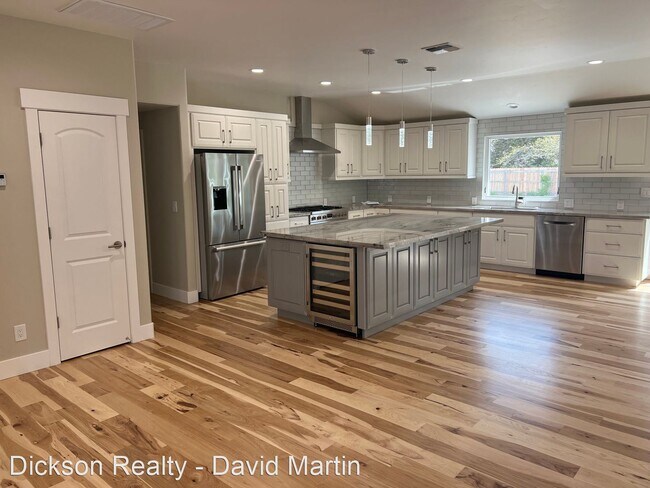 Foto del edificio - 4 br, 3.5 bath House - 5235 Fenno Way
