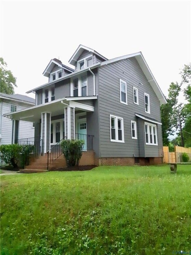 Building Photo - 3015 4th Ave