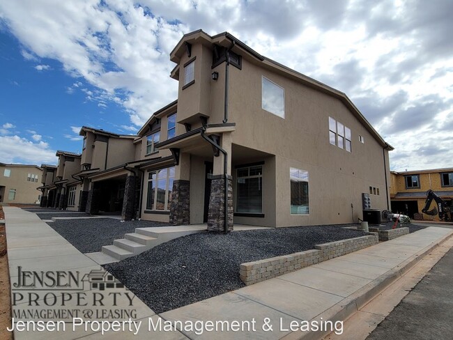 Building Photo - 4 br, 2.5 bath House - 687 South Guy Lane ...
