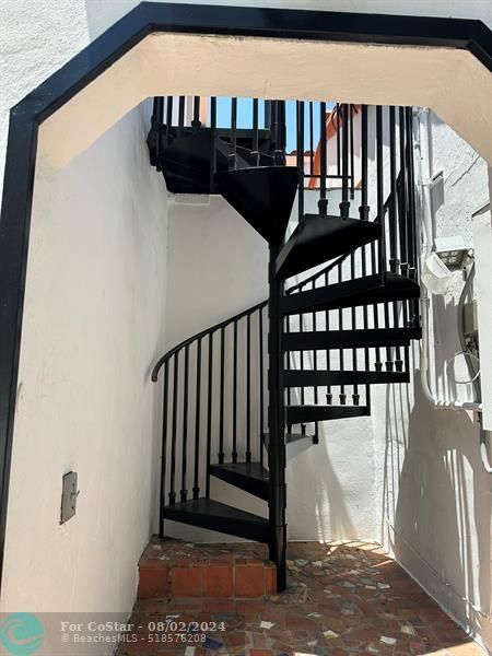 Building Photo - 7534 NE 6th Ct