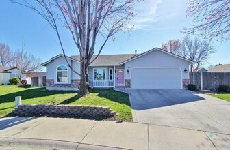 Building Photo - 725 E Wakely St