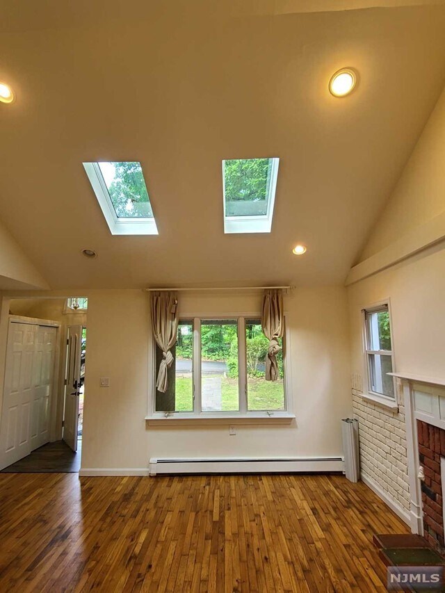 Foto del edificio - 53 Pine Hill Rd