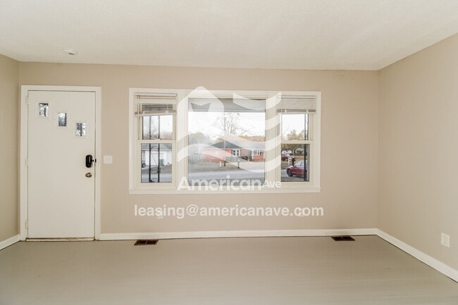 Building Photo - 2425 Hunt Club Rd