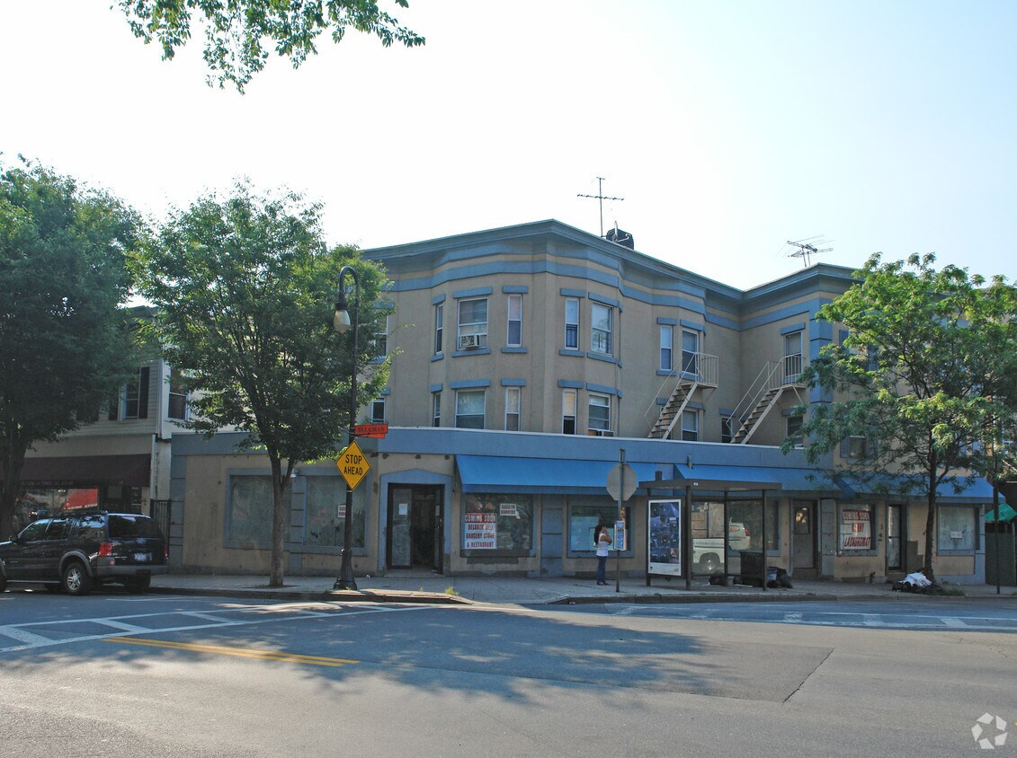 Primary Photo - 196 Cortlandt St