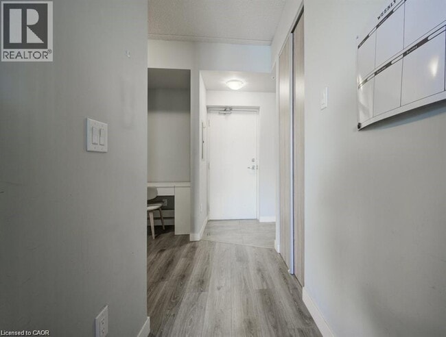 Building Photo - 318 Spruce St