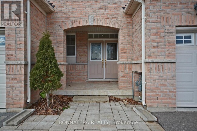 Building Photo - 3275-3275 Stalybridge Dr