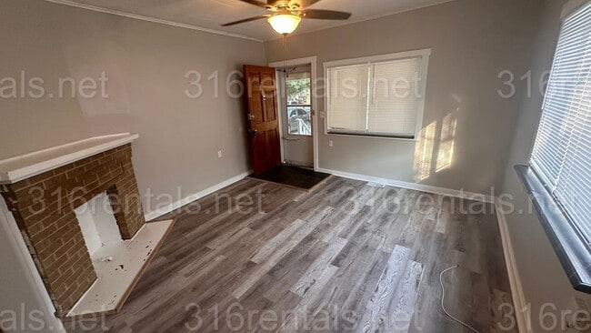 Building Photo - $695- 2 bed 1 bath - Newly Remodeled Duplex