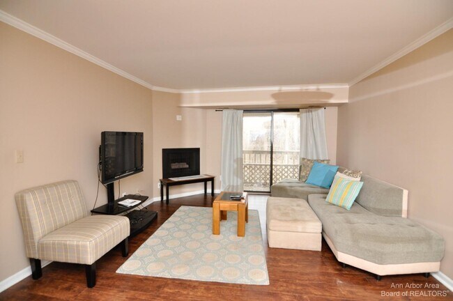 Foto del edificio - 3005 Fernwood Ave