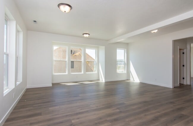 Photo - 11618 S Skyward Rd House