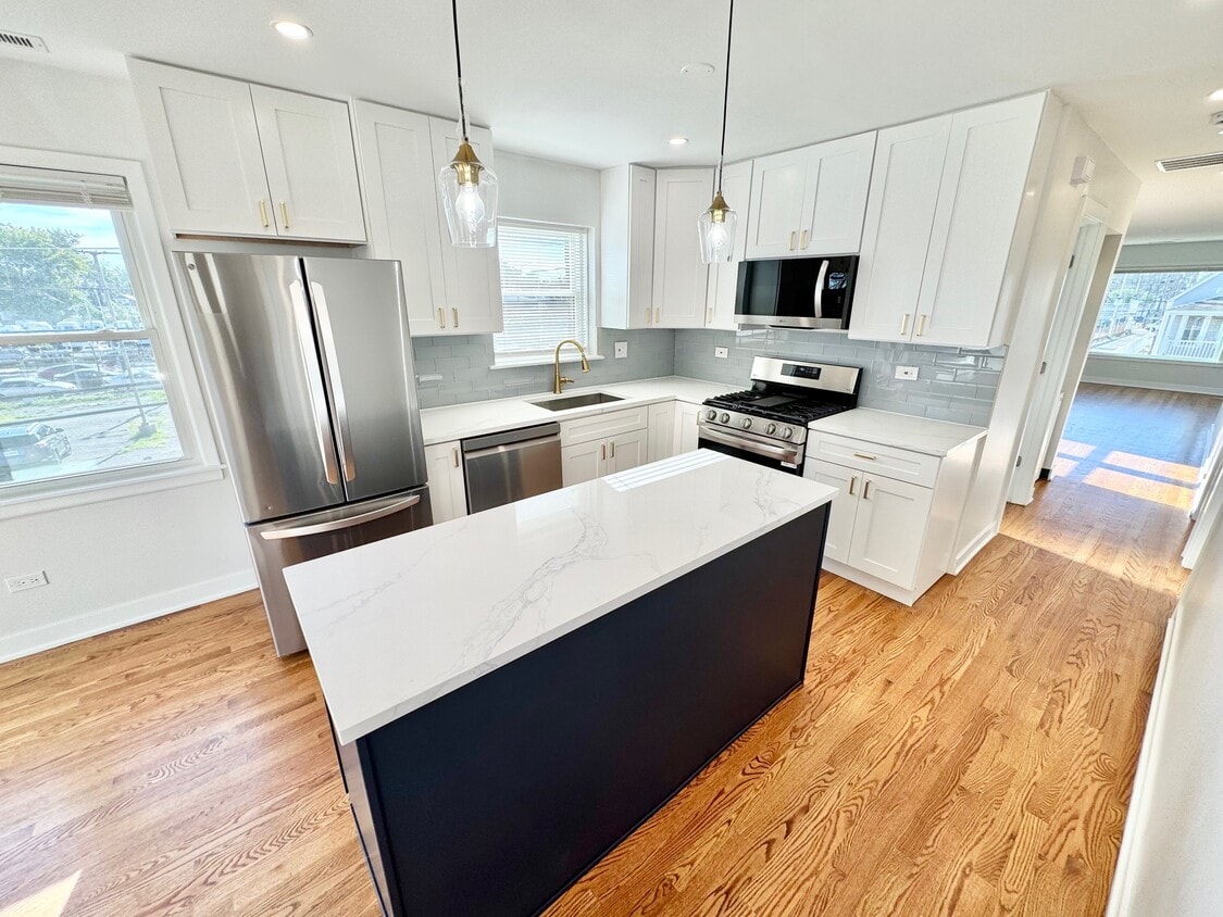 Foto principal - 4816 W Henderson St