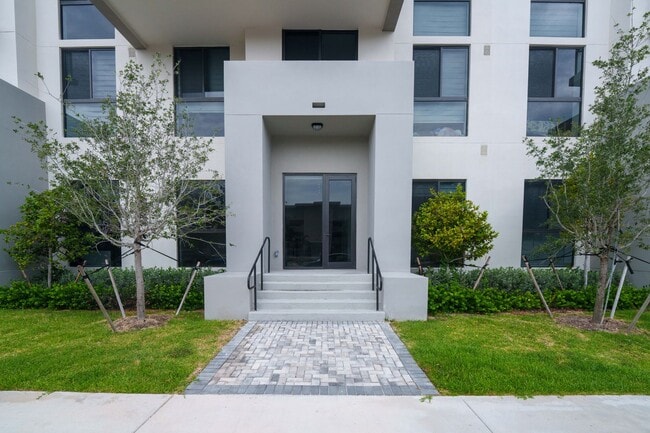 Interior Photo - Gardens Residences