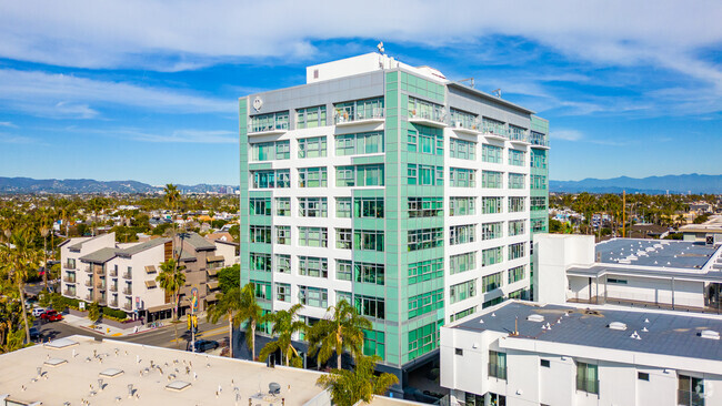 Exterior - Pier Pointe Condos