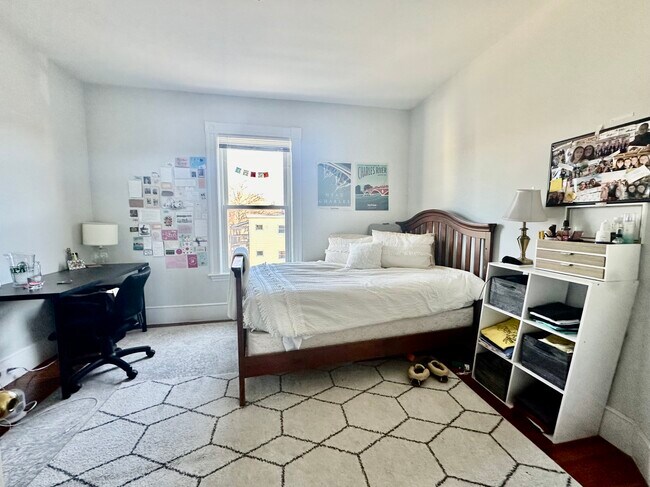 Building Photo - 69 Raymond Ave