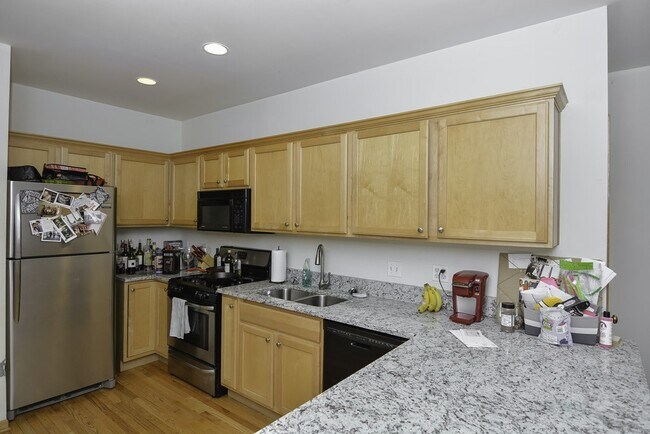 Foto del edificio - 3117 N Damen Ave