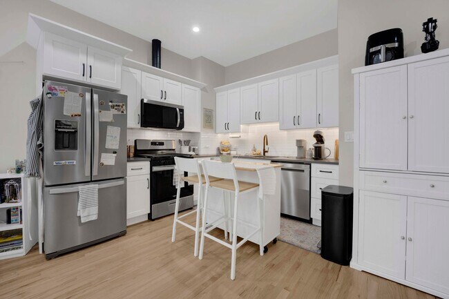 Foto del edificio - 4437 N Broadway