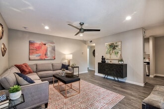 Building Photo - Estates at Cypress