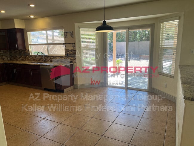 Building Photo - 4553 E Desert Cactus St