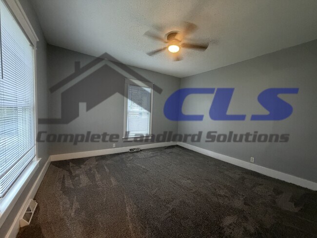 Building Photo - 1010 S 8th St
