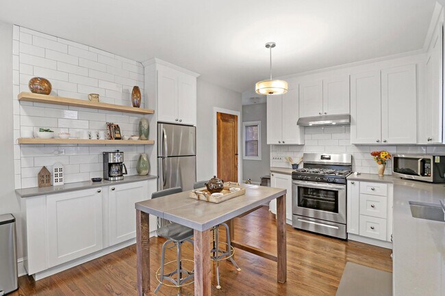 Foto del edificio - 1317 N Jackson St