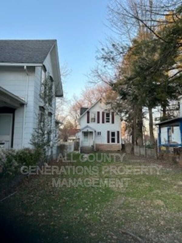 Foto principal - 239 7th St