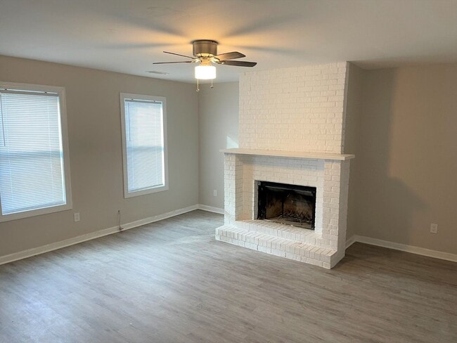 Building Photo - Newly renovated! Close to the Atlanta Airport, 2 bed, 2.5 bath, granite counters, LVP flooring, p...