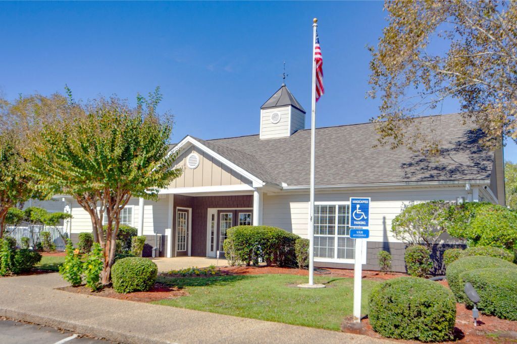 The Pointe Apartment Homes Apartments 3513 Beasley Rd Gautier, MS